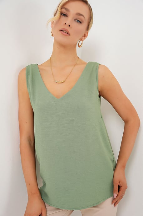 Textured V-Neck Sleeveless Blouse - Image 3