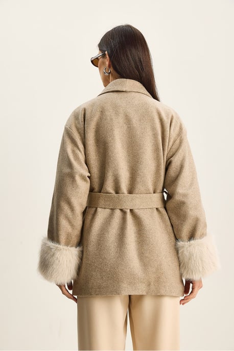 Oversized Shawl Collar Felt Jacket with Faux Fur Cuffs - Image 6