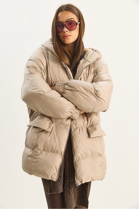 Hooded Oversized Thick Puffer Jacket - Image 4