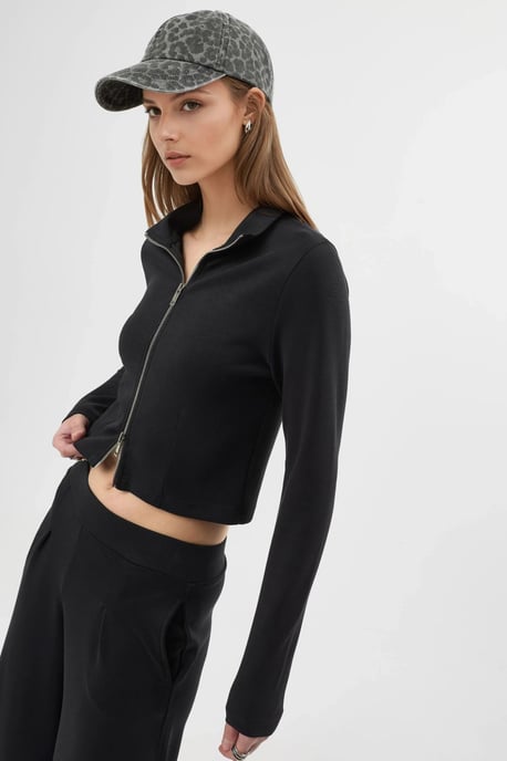 Fitted Knitted Jacket with Zipper Closure - Image 3