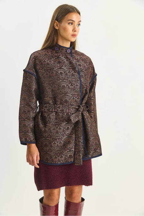 Oversized Jacquardmönstrad Jacka med Spänne - Image 4