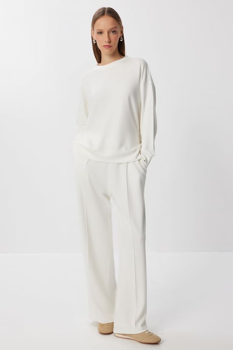 Lange Wijde Pantalon Twee-Delige Set met Ronde Hals - Image 4