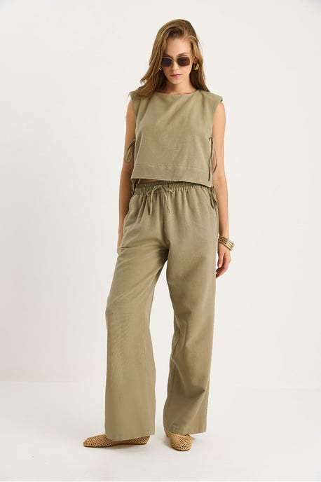 Crew Neck Striksluiting Twee-delige Co-ord Set met Wijde Pantalons - Image 4