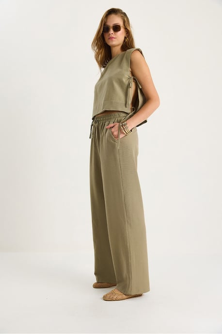 Crew Neck Striksluiting Twee-delige Co-ord Set met Wijde Pantalons - Image 5