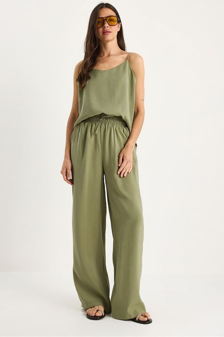 Mouwloze Camisole en Wijde Broek Set - Image 1