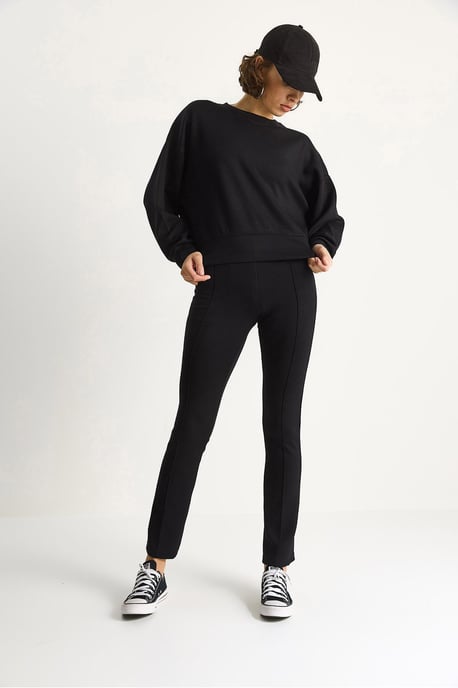 Figurformad långärmad crew neck tvådelad set - Image 4