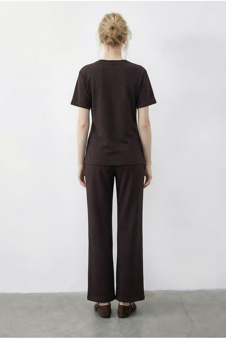 T-shirt en Broek Twee-Delige Set met Accessoire Detail - Image 4