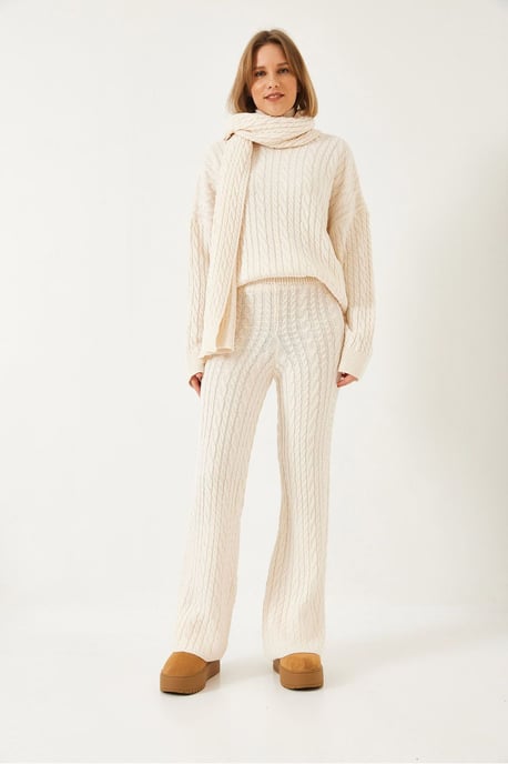 Texturerad Stickad Turtleneck Oversized Koord Set - Image 2