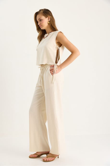 Crew Neck Striksluiting Twee-delige Co-ord Set met Wijde Pantalons - Image 4