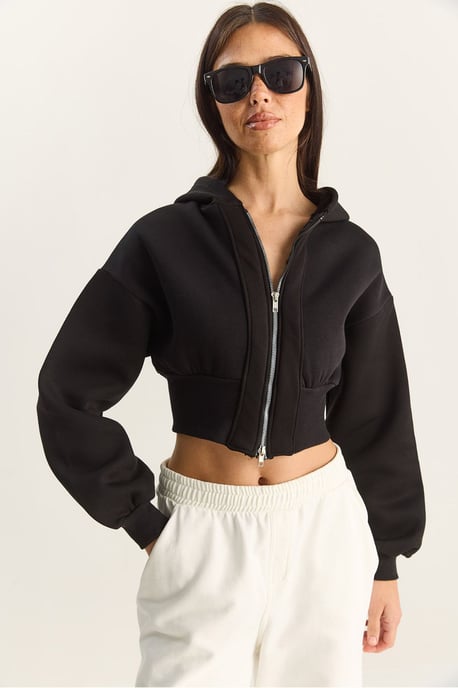 Huvtröja i slim fit med ribbat stickat tyg, kort modell - Image 4