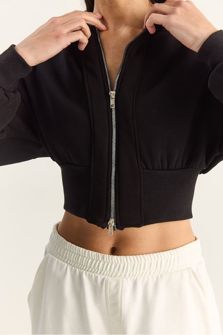 Huvtröja i slim fit med ribbat stickat tyg, kort modell - Image 5