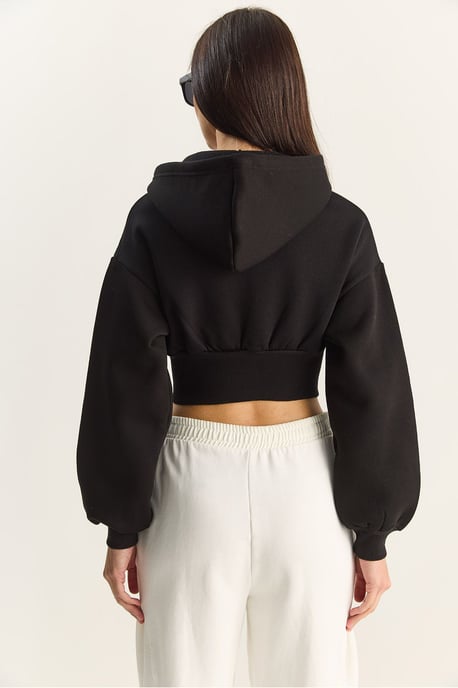 Huvtröja i slim fit med ribbat stickat tyg, kort modell - Image 6
