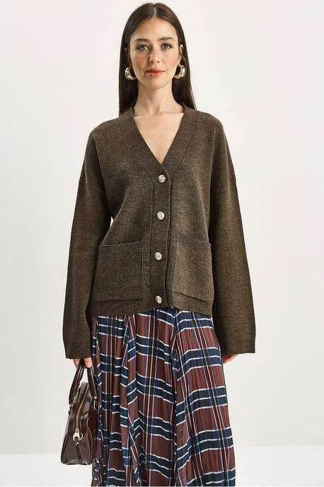 Thick Ribbed V-neck Cardigan with Button Closure - Image 1