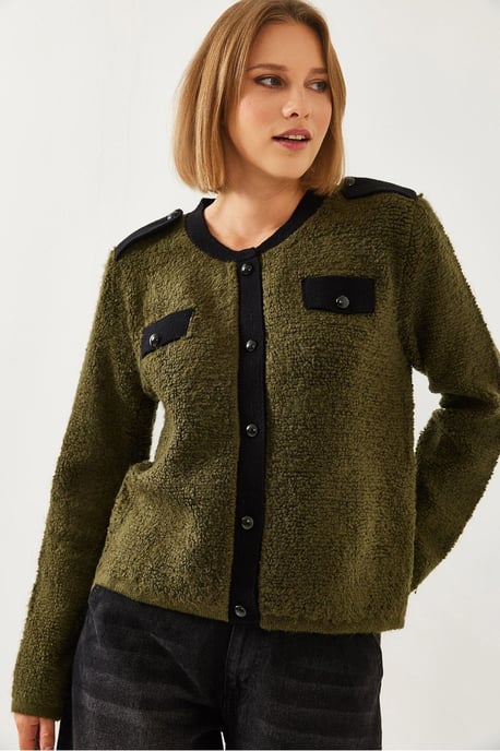 Ribbad stickad cardigan med knäppning och fickor - Image 4