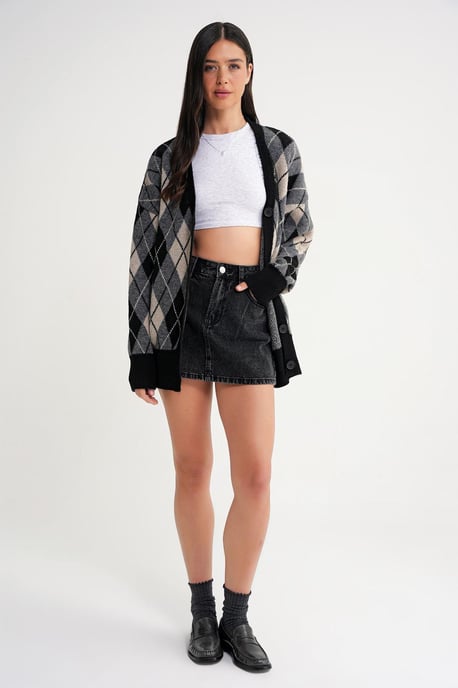 Oversize Argyle V-Neck Buttoned Cardigan - Image 2