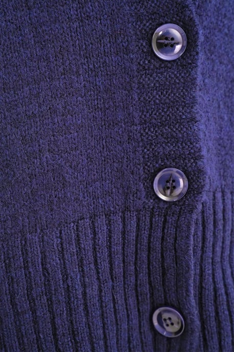 Buttoned V-Neck Ribbed Knit Cardigan - Image 6