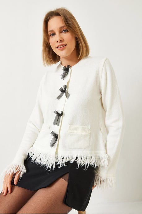 Volangig ribbad stickad cardigan med knäppning - Image 2