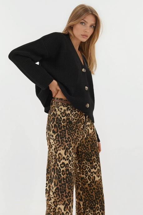 V-hals Oversized Gebuttonde Cardigan - Image 3