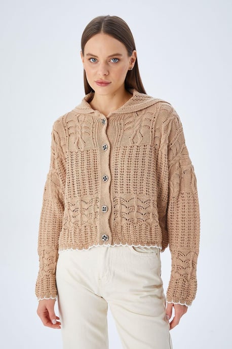 Texturerad stickad cardigan med knappstängning - Image 1