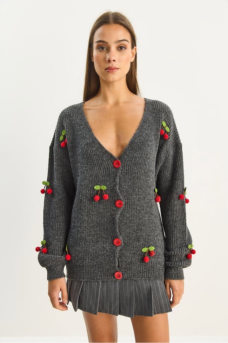 V-hals gebreid vest met fruitborduursel - Image 4