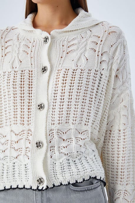 Texturerad stickad cardigan med knappstängning - Image 3
