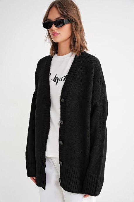 Buttoned V-Neck Ribbed Knit Cardigan - Image 4