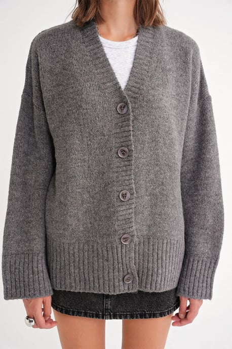 Buttoned V-Neck Ribbed Knit Cardigan - Image 4