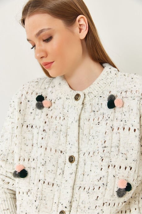 Texturerad Stickad Kofta med Pompom - Image 1