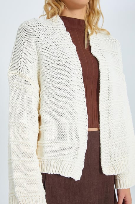 V-ringad Ribbad Stickad Cardigan - Image 4