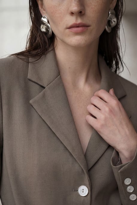 Jasje van crêpe met strikdetail - Image 5