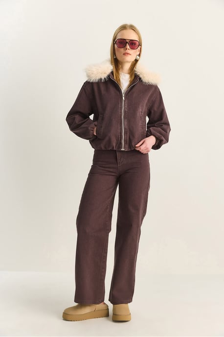Crop Denimjacka med konstgjord pälsdetalj - Image 4