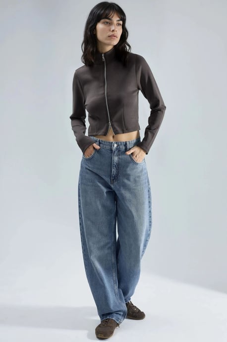 Fitted Knitted Jacket with Zipper Closure - Image 4
