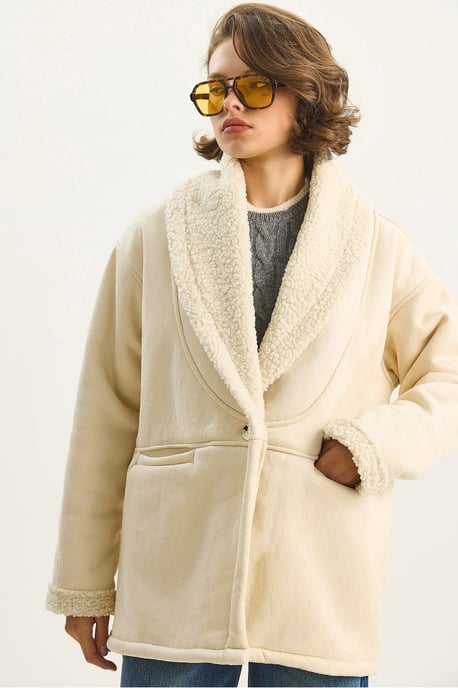 Faux fur-detaljerad knäppt kappa - Image 5