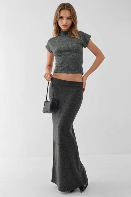 Elastic Waist Soft Textured Skirt with Slit - Image 2