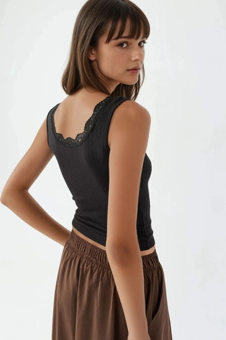 Lace Detail U Collar Tank Top - Image 3