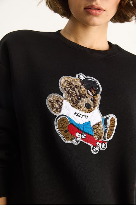 Embroidered Crew Neck Long Sleeve Sweatshirt - Image 6