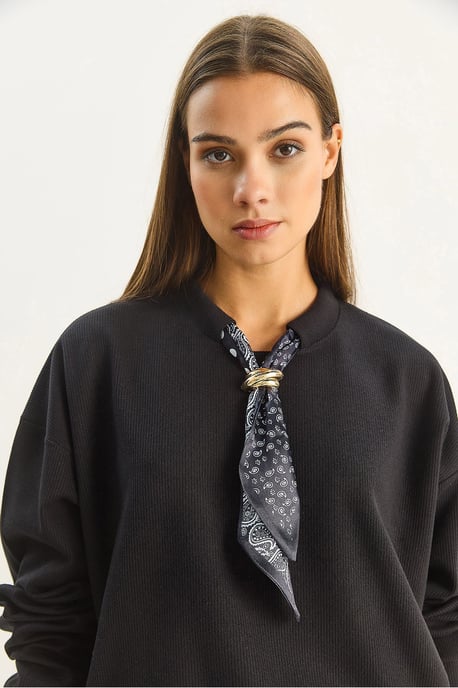 Ronde Hals Geribbelde Sweater met Sjaal Accessoire Detail - Image 6