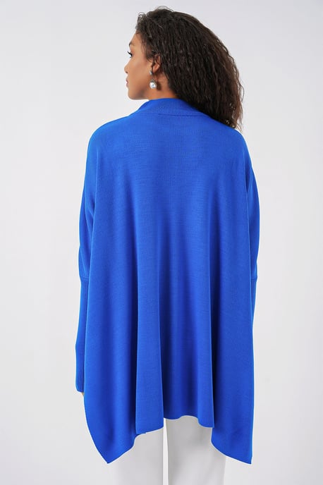 Slit Detailed Half Turtleneck Loose Sweater - Image 4