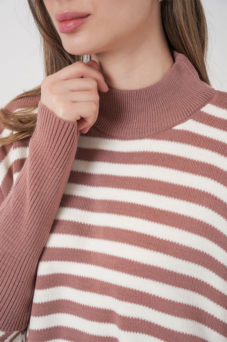 Slit Detailed Half Turtleneck Loose Sweater - Image 5