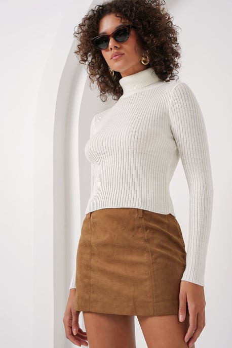 Textured Knit Turtleneck Crop Sweater - Image 1