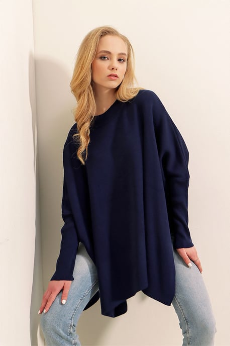 Slit Detailed Half Turtleneck Loose Sweater - Image 3