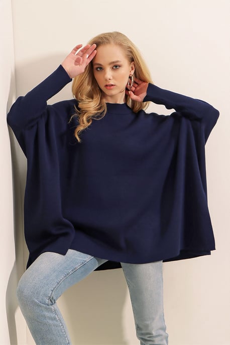 Slit Detailed Half Turtleneck Loose Sweater - Image 4