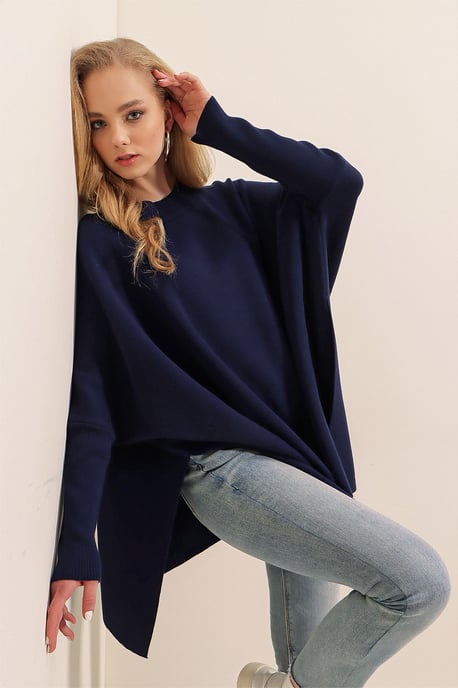 Slit Detailed Half Turtleneck Loose Sweater - Image 5