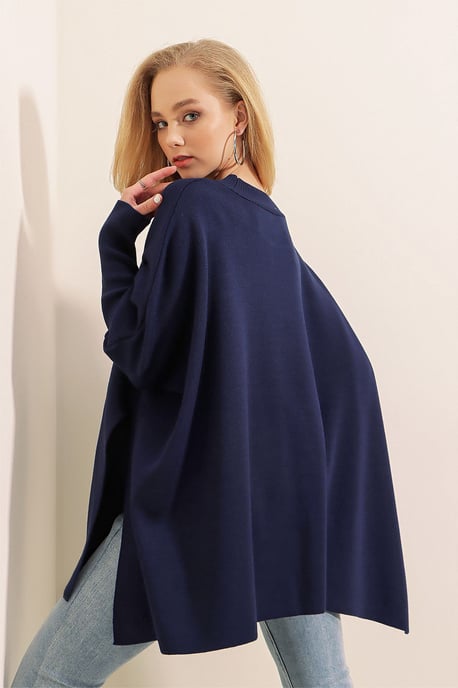 Slit Detailed Half Turtleneck Loose Sweater - Image 6