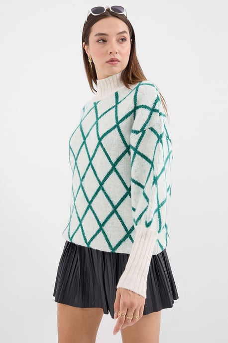 Oversized Geometric Pattern Turtleneck Sweater - Image 4
