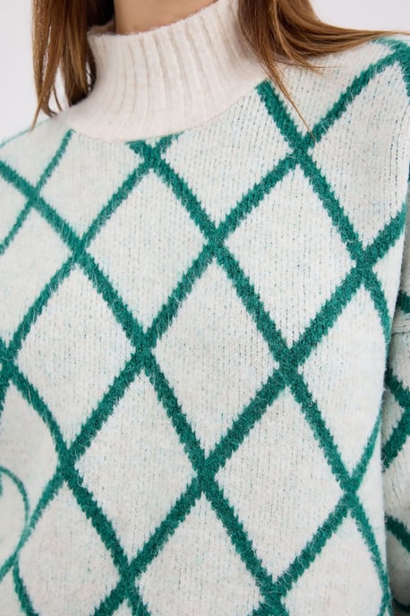 Oversized Geometric Pattern Turtleneck Sweater - Image 5