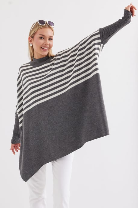 Slit Detailed Half Turtleneck Loose Sweater - Image 2