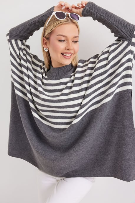 Slit Detailed Half Turtleneck Loose Sweater - Image 5