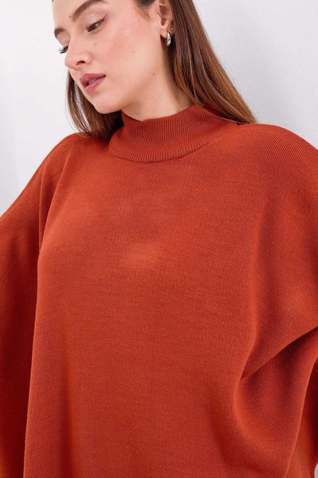 Slit Detailed Half Turtleneck Loose Sweater - Image 5