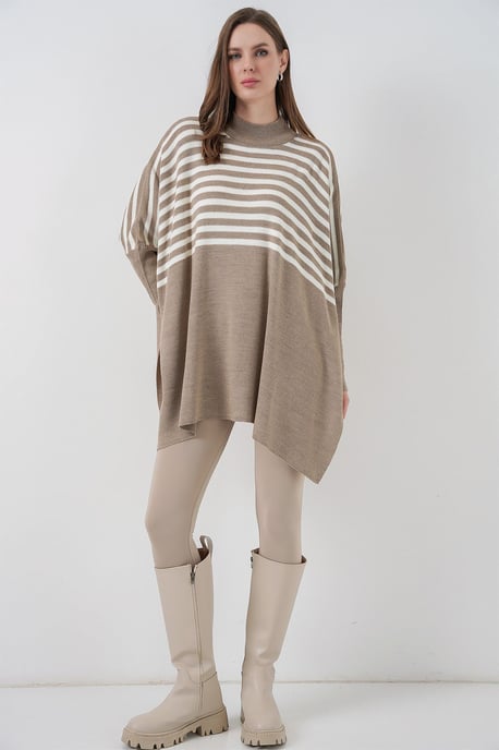 Slit Detailed Half Turtleneck Loose Sweater - Image 2